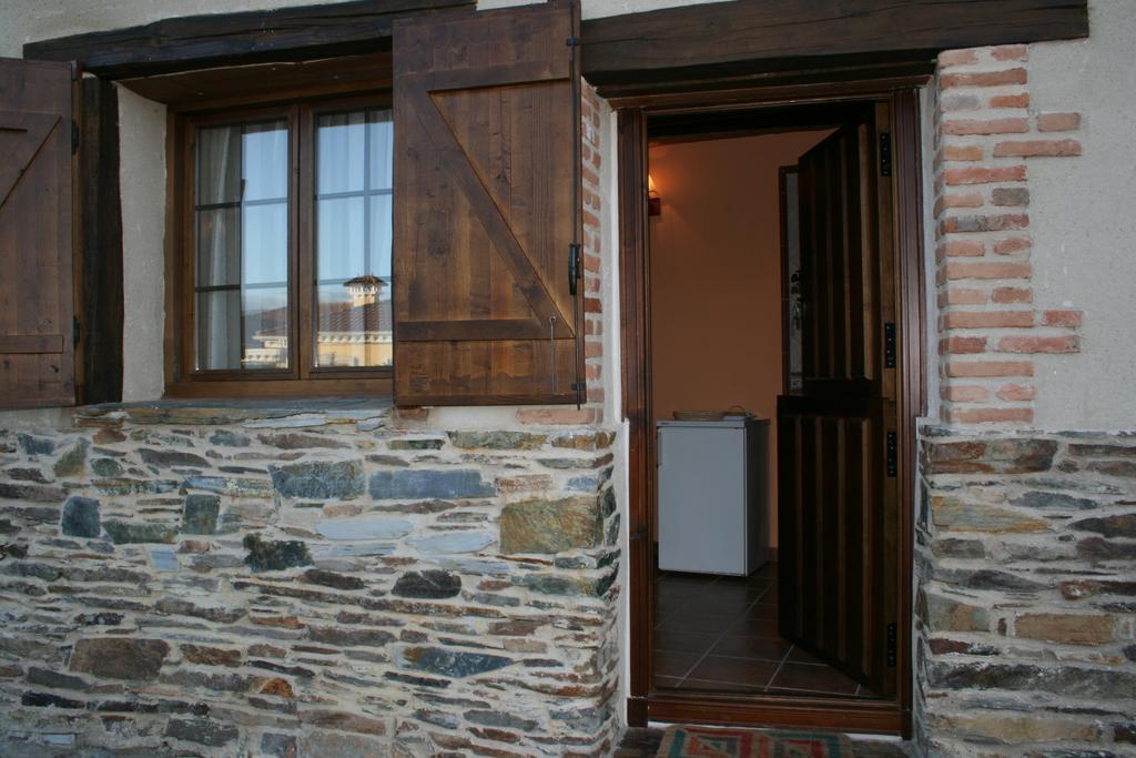 Apartamentos Posadas De Granadilla Zarza De Granadilla Eksteriør bilde